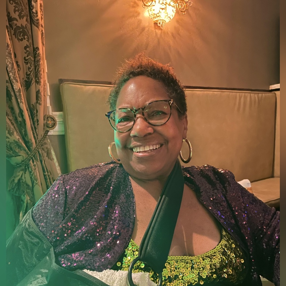 Meet your Posher, Sharron